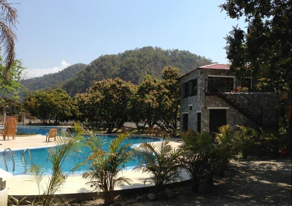 Dewdrop Mango Bloom Resort Jim Corbett National Park Oda fotoğraf